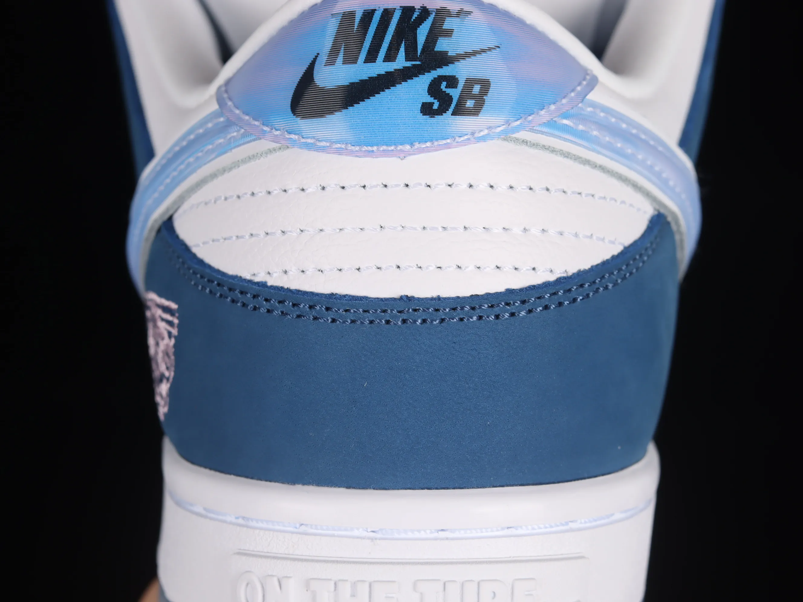 All categories Nk SB Dunk series Nk SB Dunk Low low-top sneakers Born x Raised x Nike SB Dunk American street style joint model SB low-top sports and leisure sneakers FN7819-400
